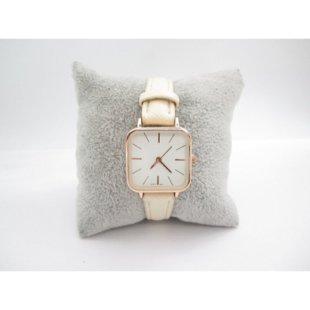 Women Charming Charlie Quartz WR Analog Dial Causal Watch (G609) - Picture 5 of 9